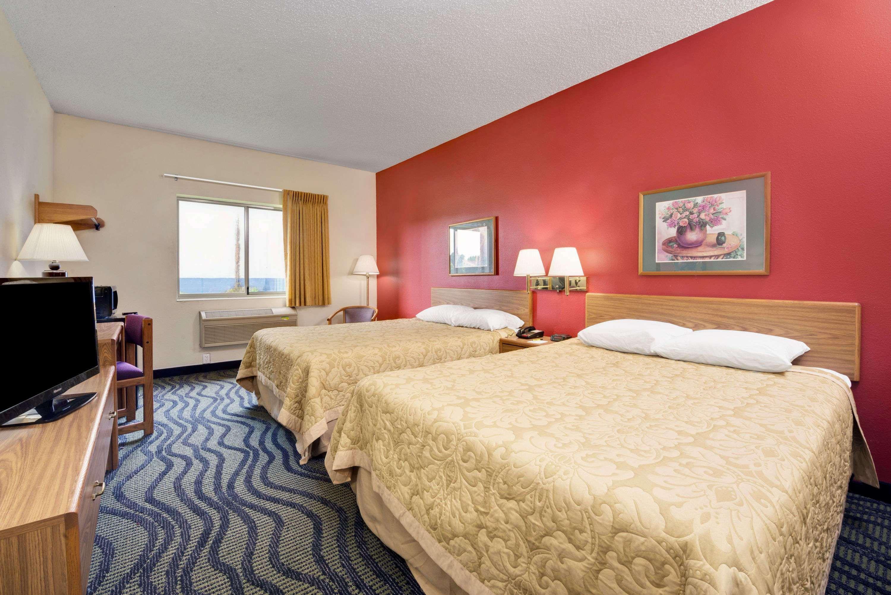 Super 8 By Wyndham Kokomo Extérieur photo