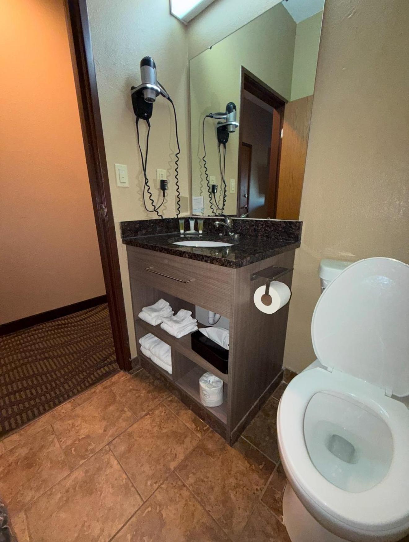 Super 8 By Wyndham Kokomo Extérieur photo